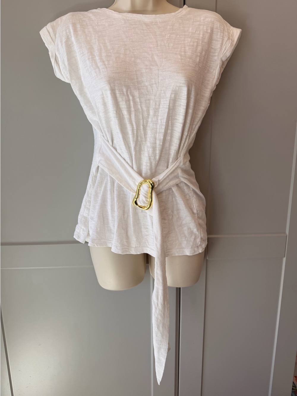 INC International Concepts White Adjustable Belted Gold Buckle Top Size M